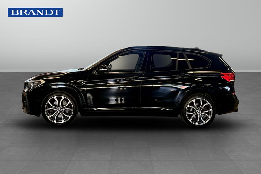 Bild 3 av BMW X1 xDrive25e 220hk M-Sport
