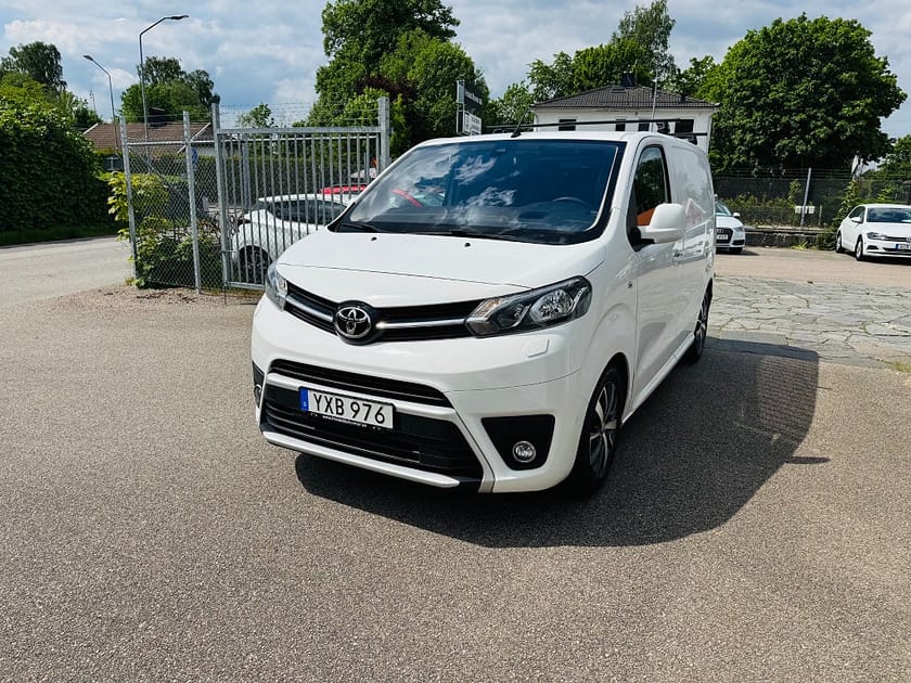 Bild 2 av Toyota Proace 1.6 D-4D 116HK SKÅP / DRAG / VÄRMARE / LEASEBAR
