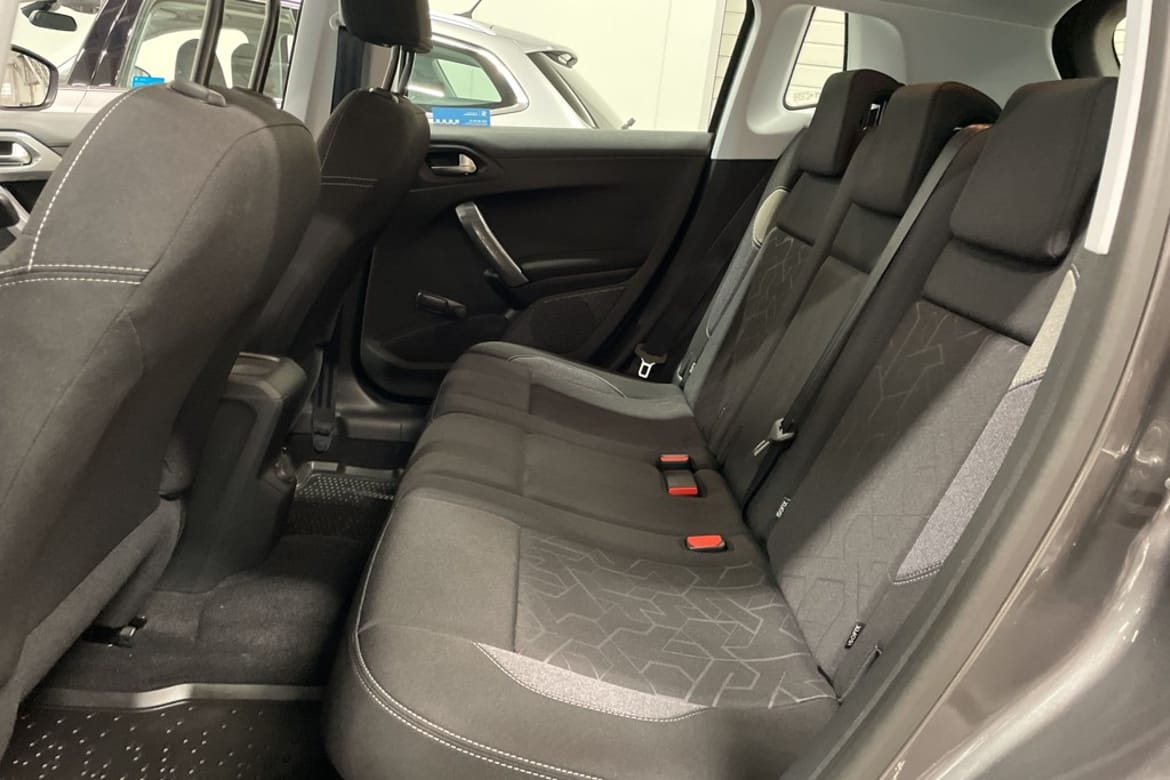 Peugeot 2008 2018 - miniatyr 8