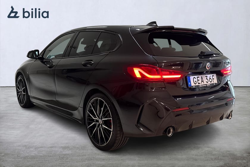 Bild 2 av BMW 120d xDrive M-Sport Pro /Unik Edition/ M-Sportstolar /Drag