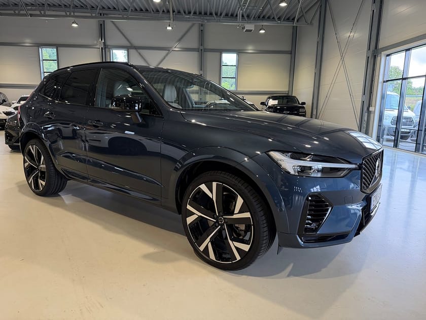 Bild 2 av Volvo XC60 T6 Plug-In Hybrid AWD Geartronic Plus Dark /Drag/Moms