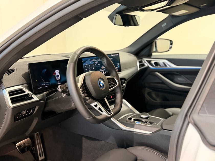Bild 4 av BMW i4 eDrive40 Gran Coupé M-Sport Drag HiFi  Adaptiv Farthållare 19"
