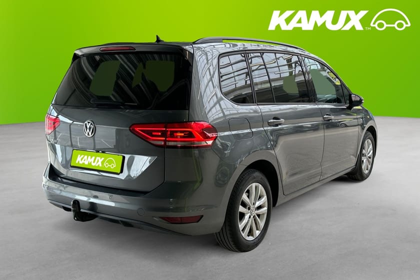 Bild 4 av Volkswagen Touran 7-seater 1.5 TSI  7-sits B-kamera Carplay Drag