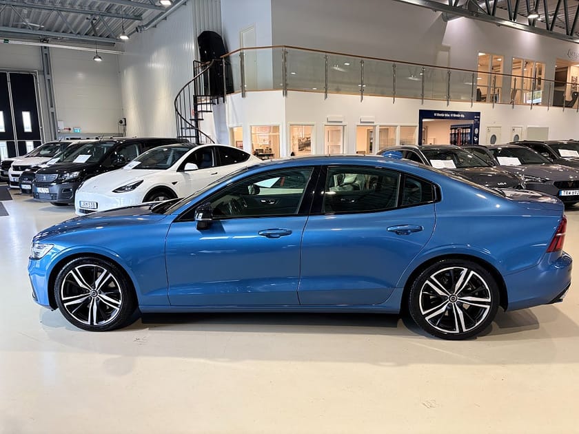 Bild 2 av Volvo S60 T5 R-Design 250hk Automat/HUD/Panorama/Teknikpaket PRO