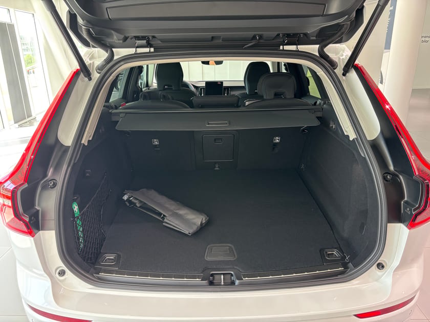 Bild 3 av Volvo XC60 T6 Plus Dark Nordic Edition