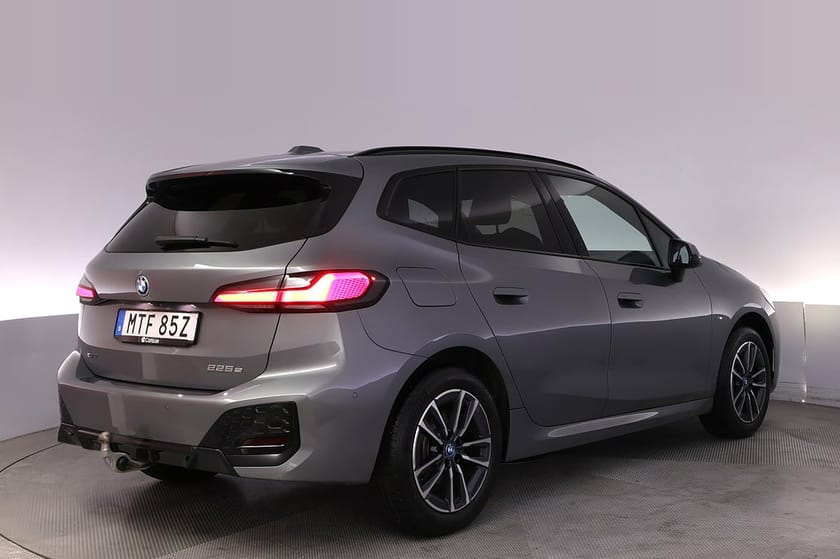 Bild 5 av BMW 225e xDrive Active Tourer M sport Drag Kamera Carplay