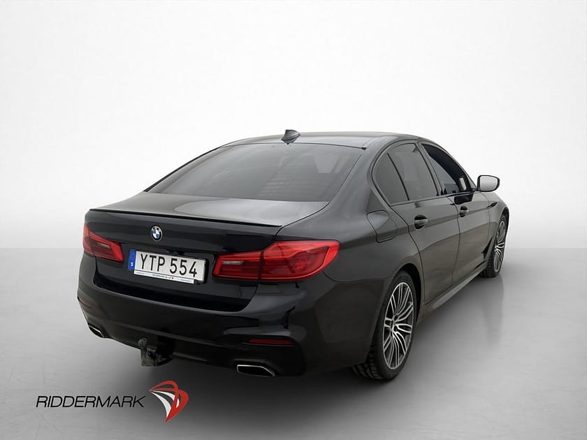 Bild 5 av BMW 540d xDrive Sedan M Sport Ultimate B&W Pano 360° Night Vision