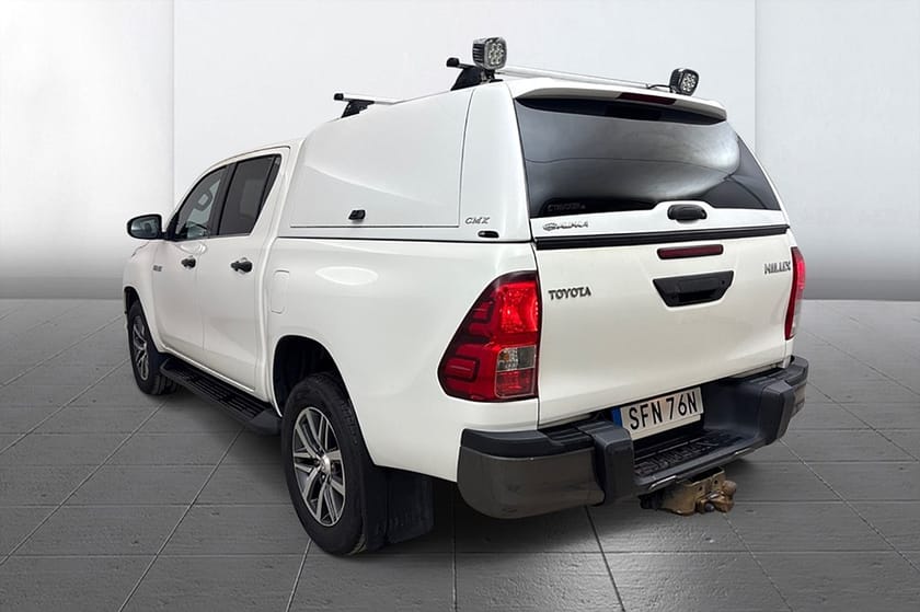 Bild 3 av Toyota Hilux Dubbelhytt 2.4 AWD Aut Drag Läder Kamera Värmare MOMS