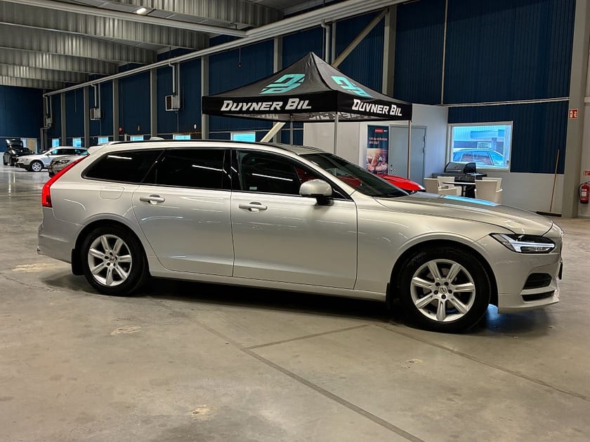 Bild 3 av Volvo V90 D3 AWD Geartronic Business | V-hjul | Värmare | Drag