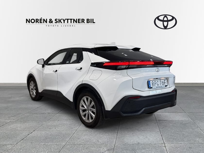 Bild 3 av Toyota C-HR Hybrid 1.8 Active /Vhjul