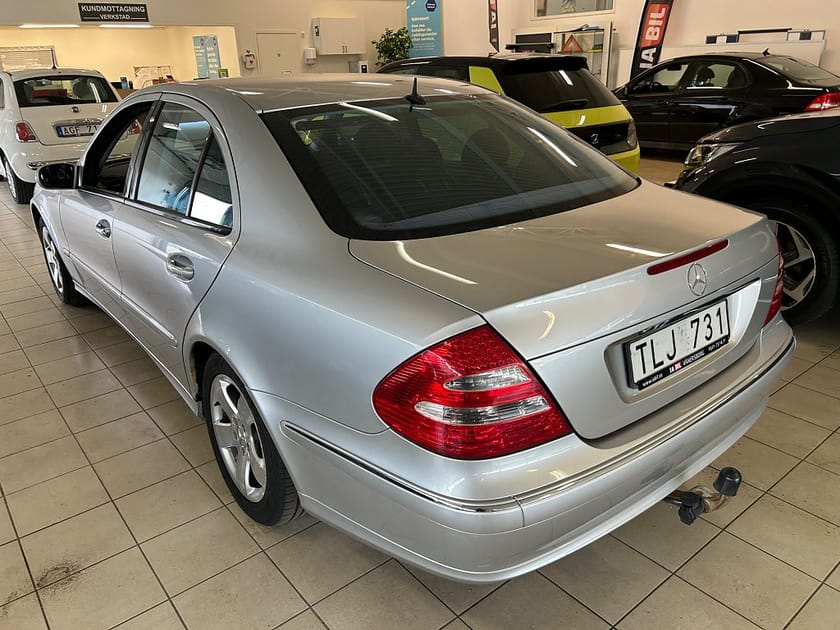 Bild 4 av Mercedes-Benz E 240 5G-Tronic Avantgarde Euro 4 Drag