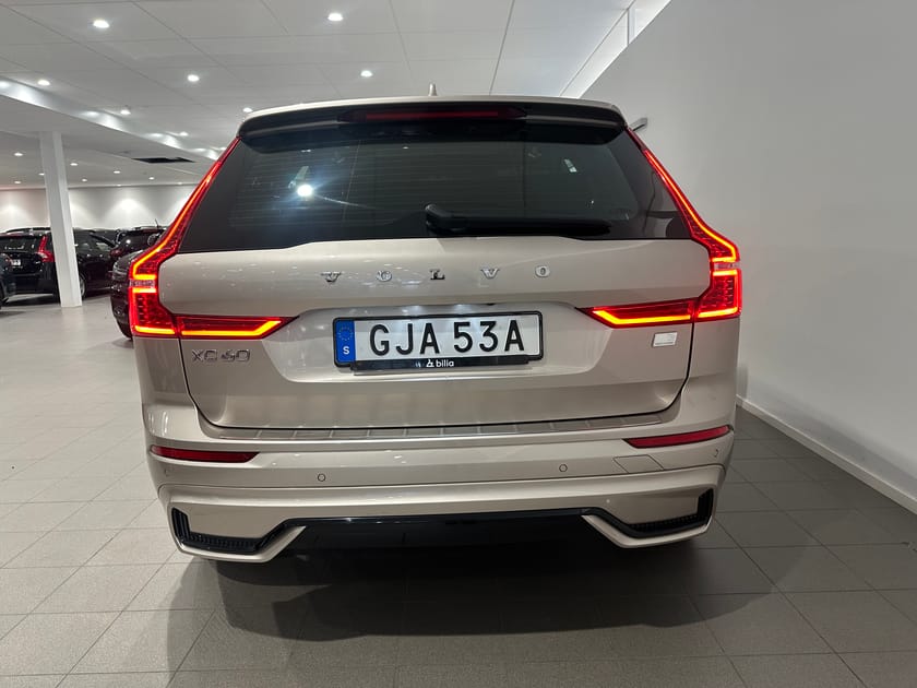Bild 5 av Volvo XC60 Recharge T6 II Plus Dark Edition / 360 Kamera / Dragkrok / Panoramatak/