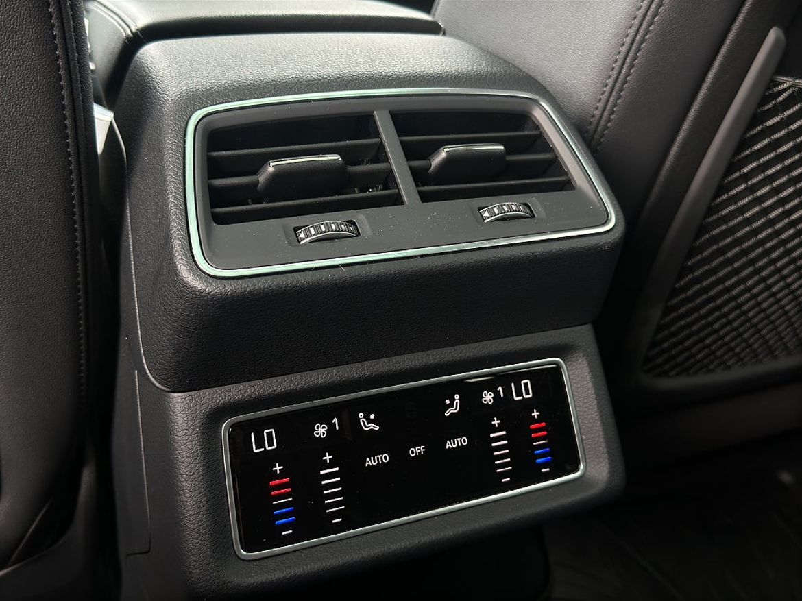 Audi Q8 55 e-tron quattro, bild 26 av 27