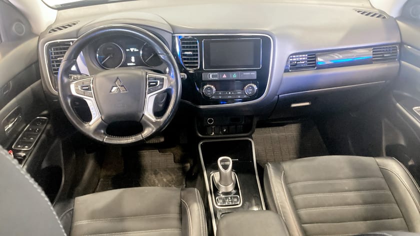 Bild 5 av Mitsubishi Outlander PHEV | Plug-In hybrid | 55km | Dragkrok