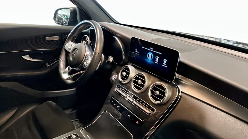 Bild 4 av Mercedes-Benz GLC 300 de Coupé 4MATIC 300de Coupe AMG/Night/Drag