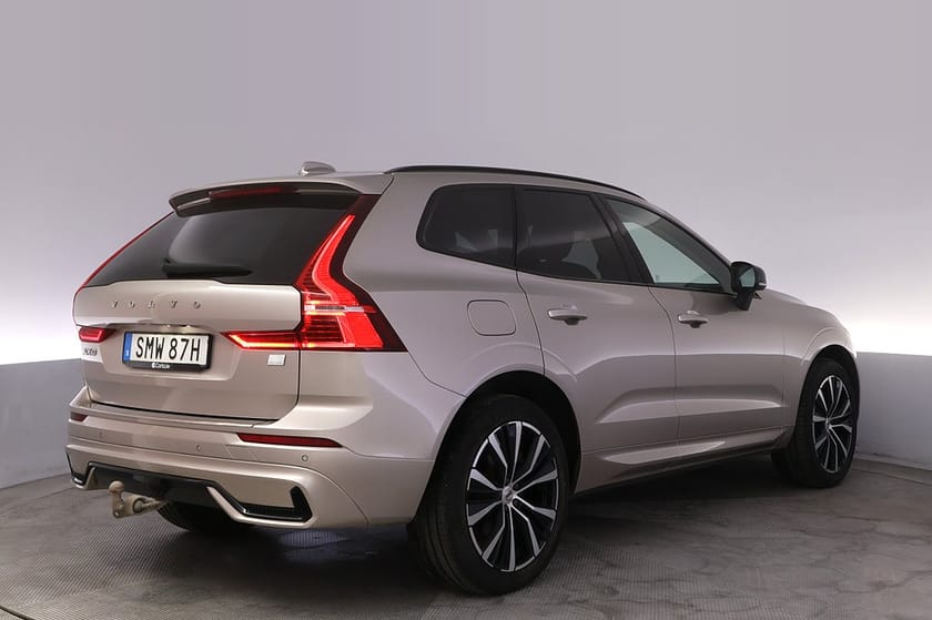Bild 5 av Volvo XC60 Recharge T6 AWD Plus Dark Pano Kamera BLIS Drag