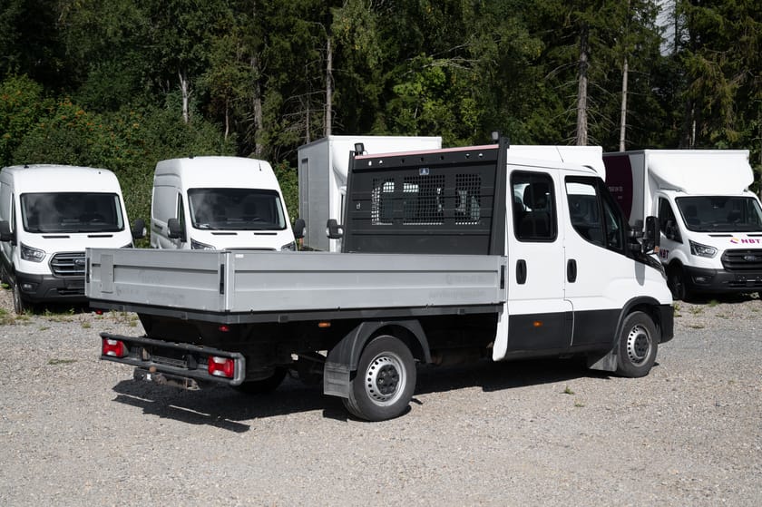Bilde 5 av Iveco Daily 35-180 Van 35S18H D A8 ''doka'' Auksjon! Les tekst!