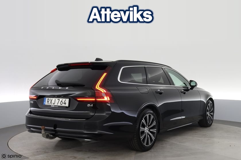Bild 3 av Volvo V90 B4 197hk Momentum Advanced Kamera Drag Keyless Nav