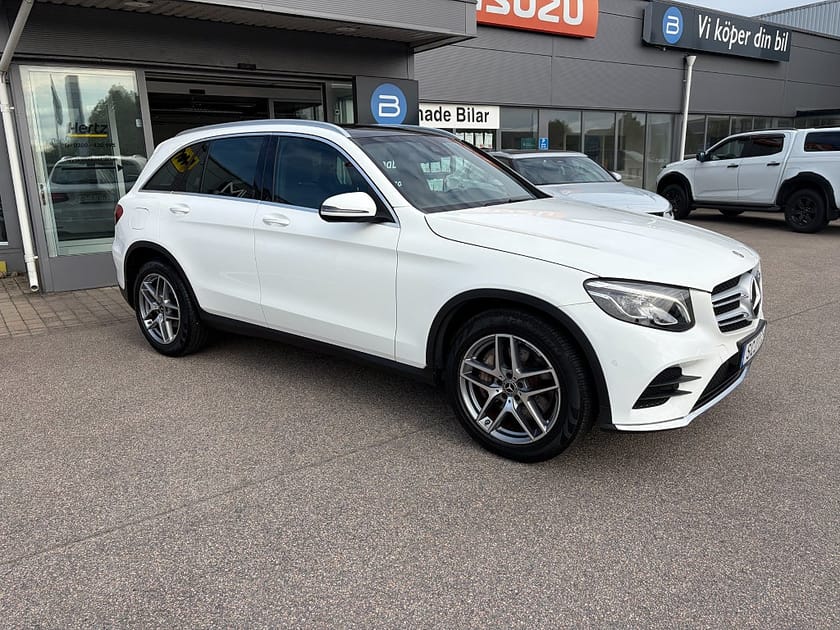 Bild 2 av Mercedes-Benz GLC 220 d 4MATIC 220d 9G-Tronic AMG, Panorama, Backkamera, Nav