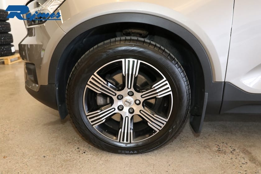 Bild 5 av Volvo XC40 D3 AWD Momentum Advanced Edition