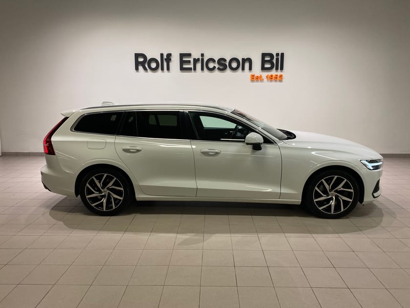 Bild 2 av Volvo V60 T6 TE Momentum Advanced Edition