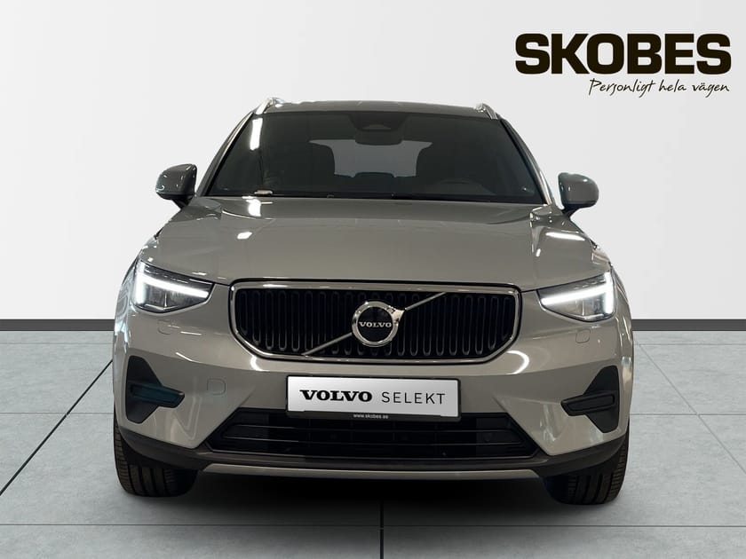 Bild 2 av Volvo XC40 B4 FWD Bensin Core