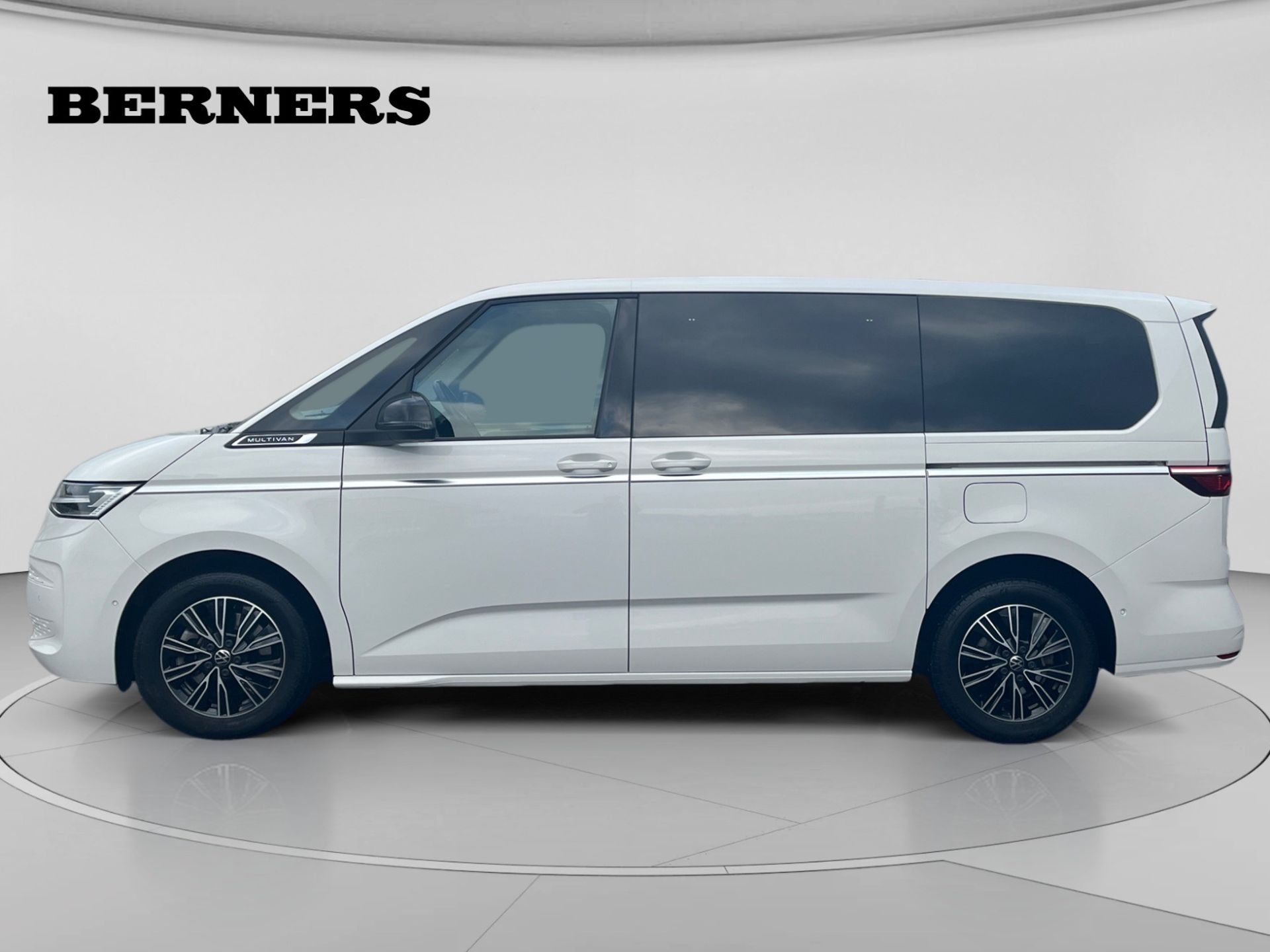 Volkswagen Multivan 2024, kuva 2/10