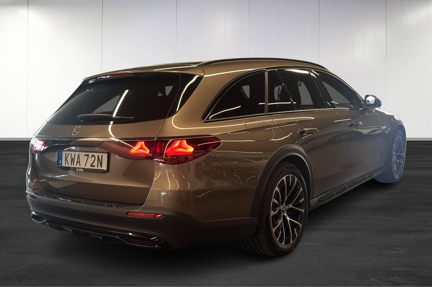 Bild 5 av Mercedes-Benz E 300 de 4MATIC All-Terrain All-Terrain, vhjul dubb, drag, pano, backkamera