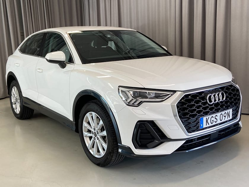 Bild 1 av Audi Q3 Sportback 45 TFSI e 245hk Proline Drag Apple car