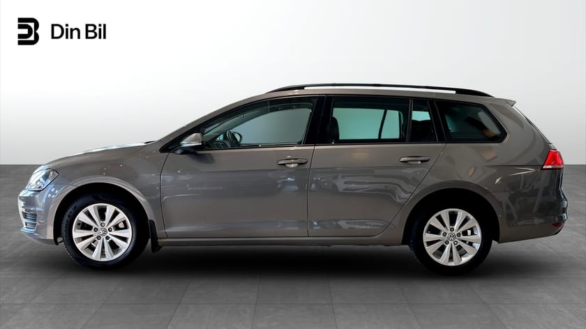 Bild 2 av Volkswagen Golf Sportscombi TSI110 DSG Drag/Backkamera/P-sensorer