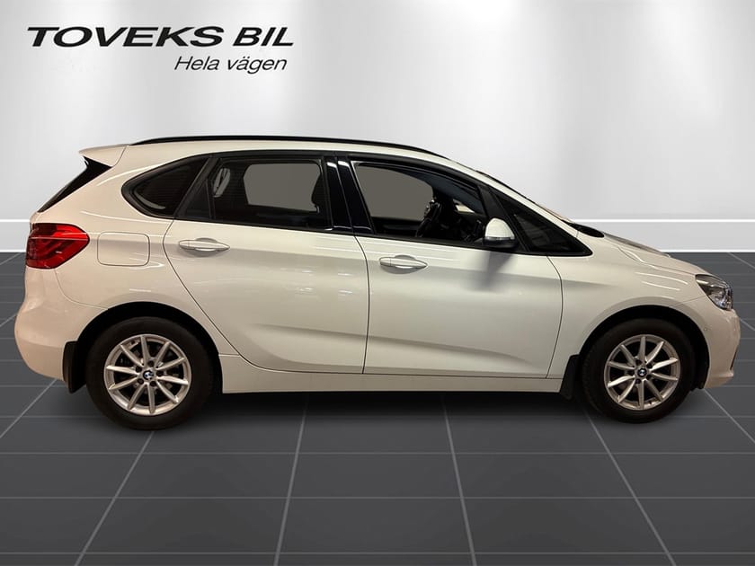 Bild 2 av BMW 218d Active Tourer D / Drag / Backkamera