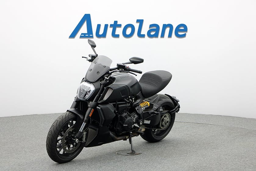 Bild 4 av Ducati Diavel 1260 *Nyservad, Nya däck