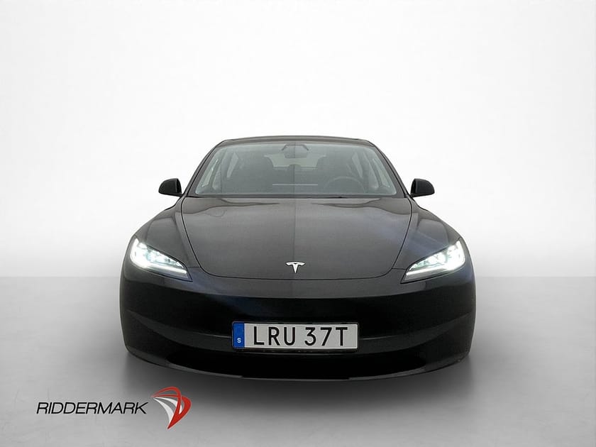Bild 3 av Tesla Model 3 Long Range AWD Svensksåld Pano MOMS