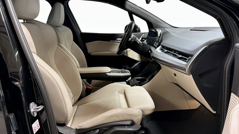 Bild 3 av BMW 230e xDrive Active Tourer M Sport Premium pkt Dragkrok