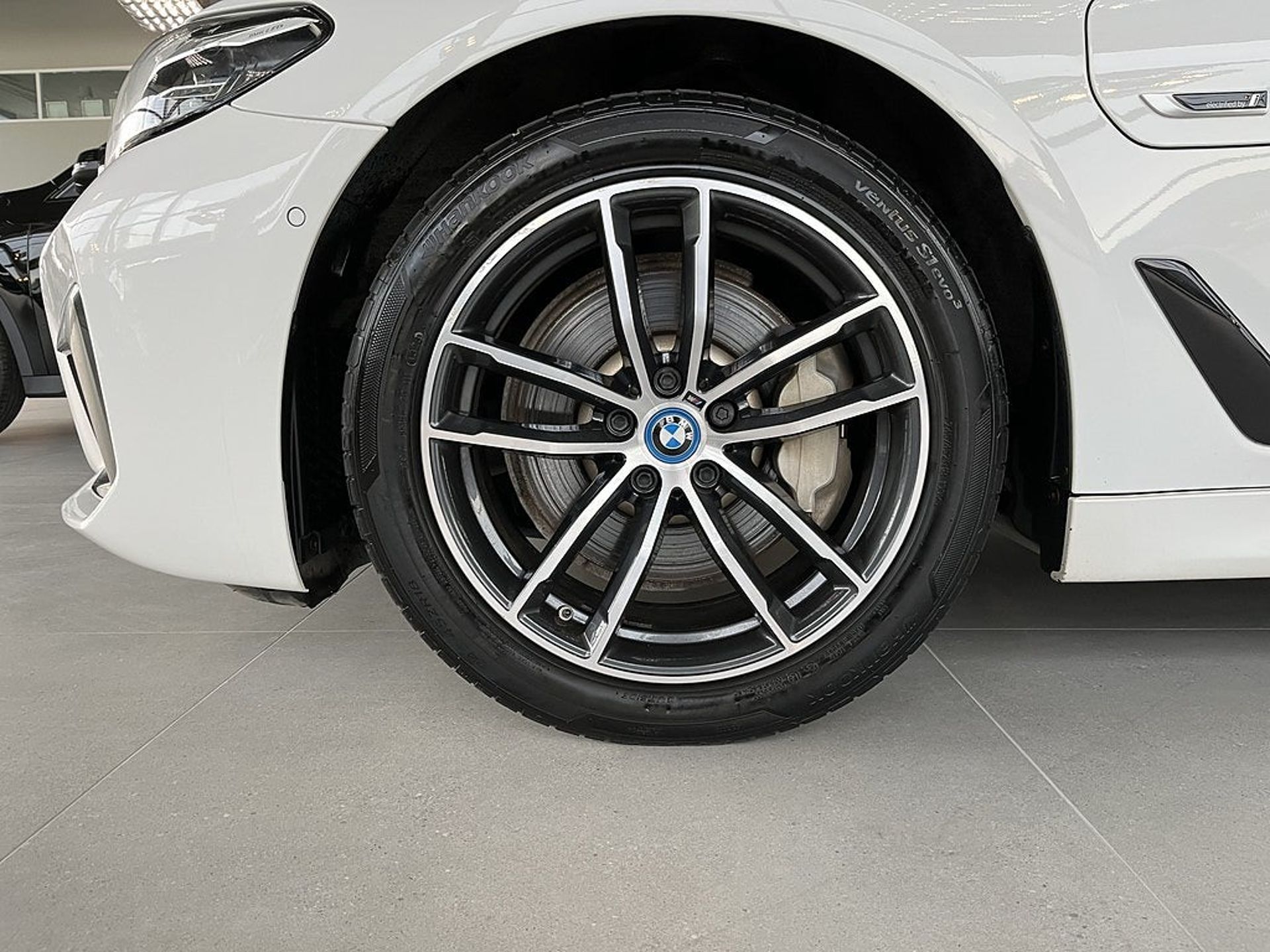 BMW 530 2022, bild 4/10