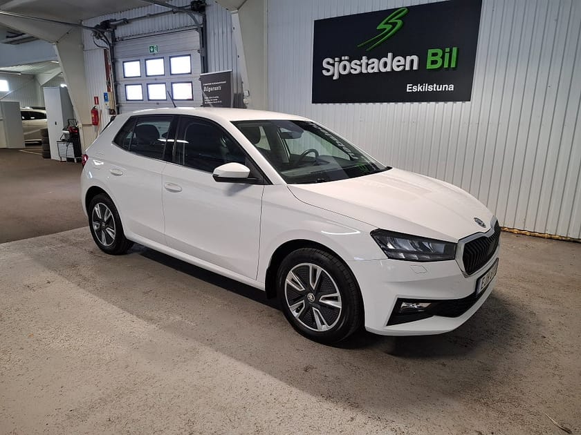 Bild 3 av Škoda Fabia Skoda 1.0 TSI Ledljus Smart Link Backsensorer Farthållare