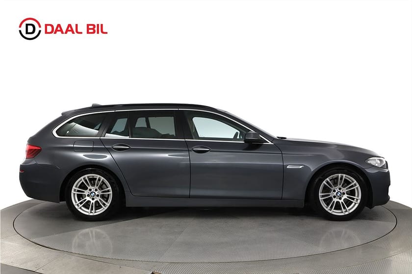 Bild 5 av BMW 520d xDrive Touring 190HK P-SENS PANO H/K® LÄDER