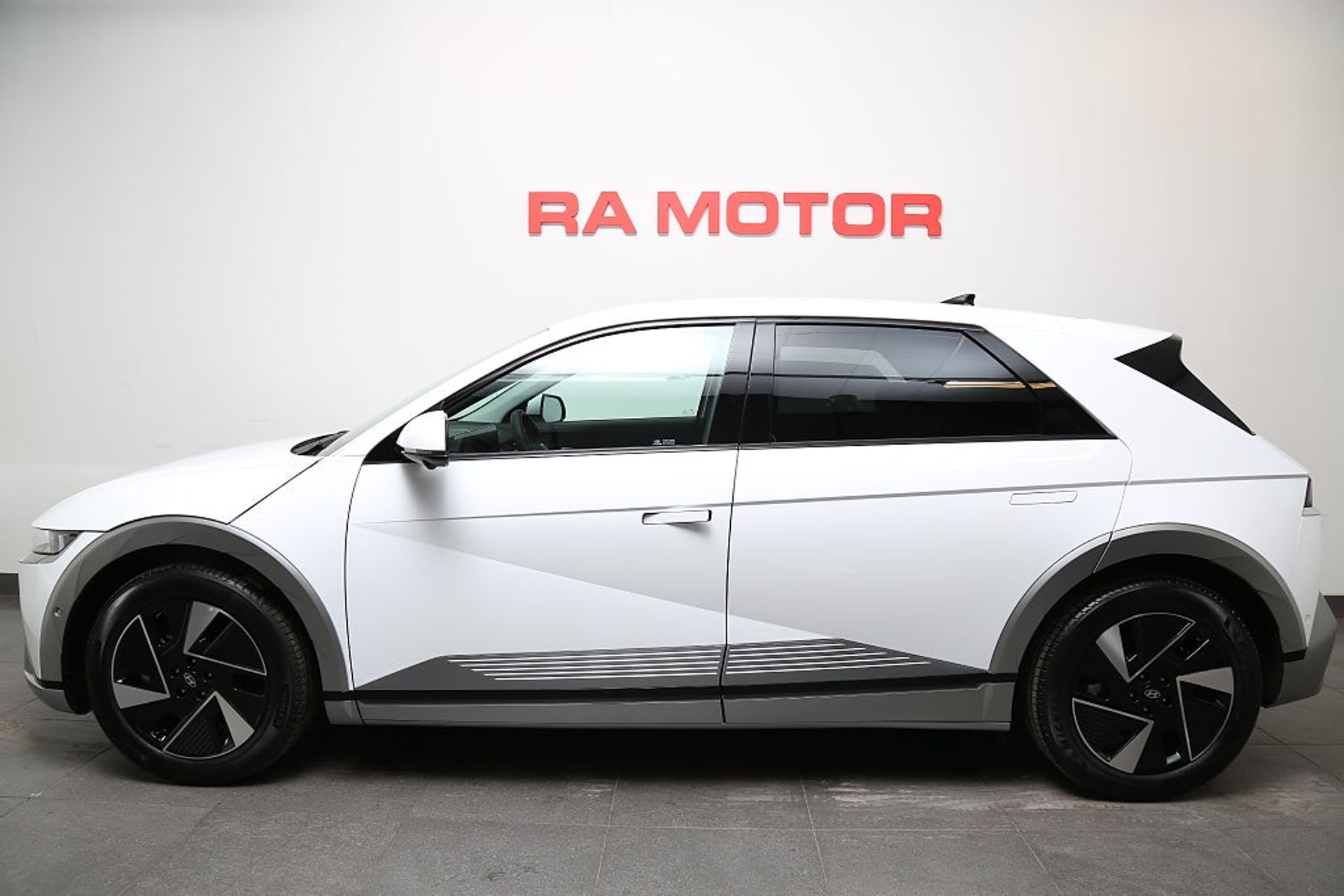 Hyundai Ioniq 5 84 kWh AWD 2026, bild 4/10