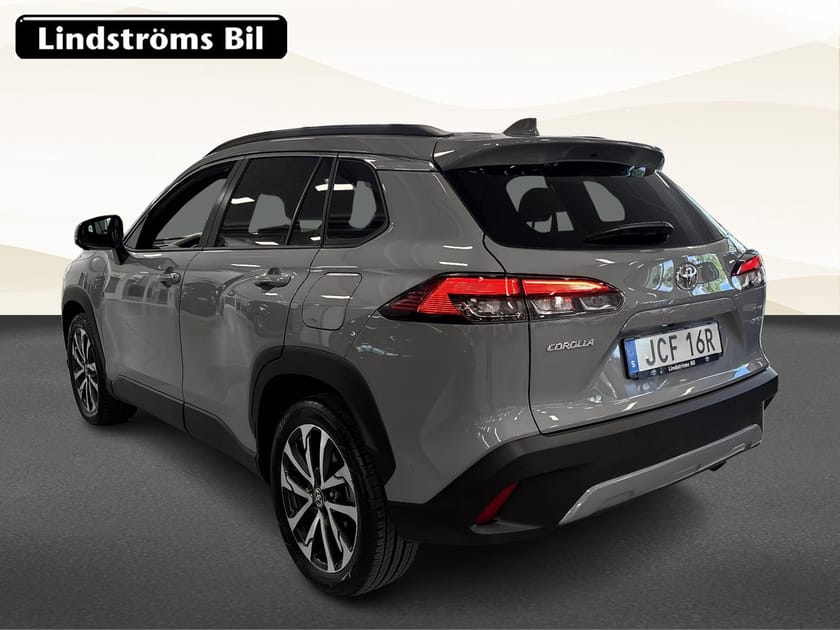 Bild 4 av Toyota Corolla Cross Hybrid AWD-i Executive 2.0 197hk S&V-Hjul Pano JBL Moms