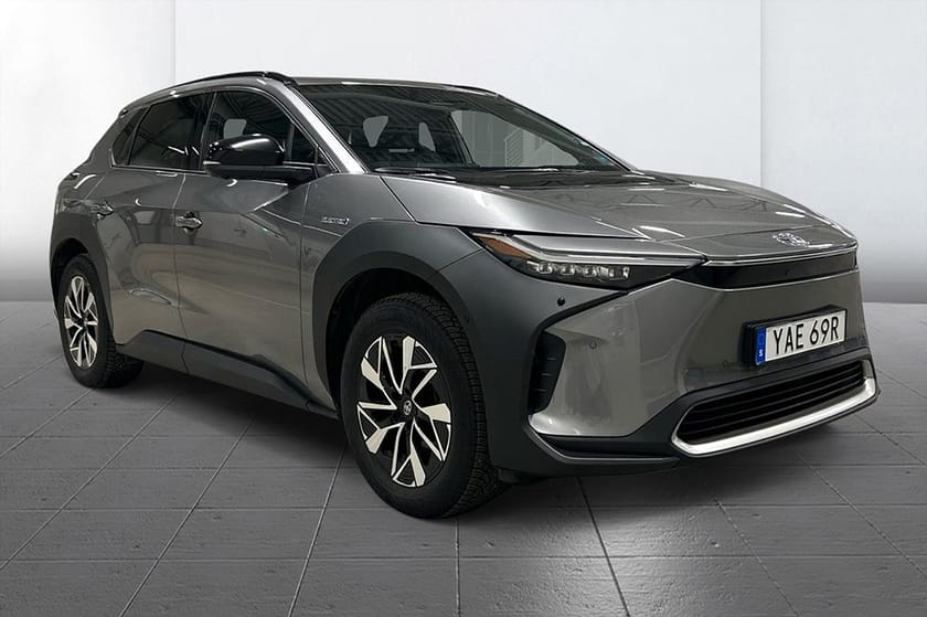 Bild 3 av Toyota bZ4X 71.4 kWh AWD Executive Navi 360° Läder Stolsminne JBL 217hk