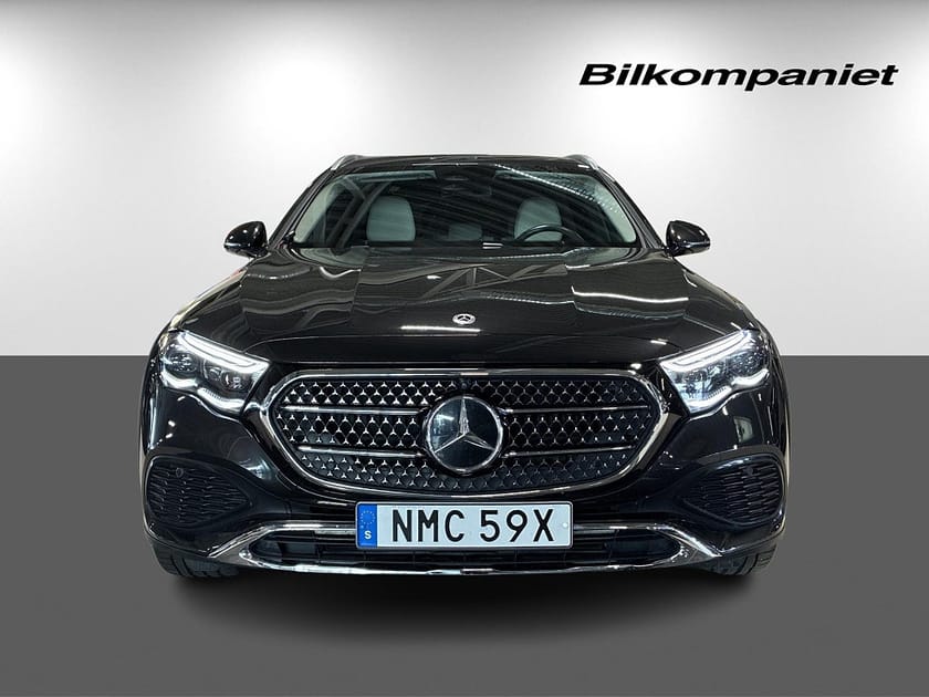 Bild 2 av Mercedes-Benz E 300 de 4MATIC All-Terrain Advanced+ 360 Drag Burmester