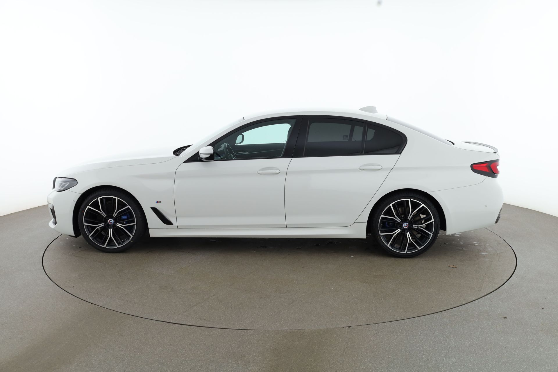 BMW 520 d xDrive M Sport 2023, kuva 2/10