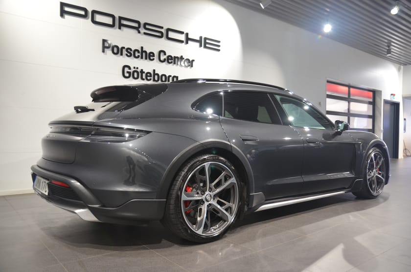 Bild 4 av Porsche Taycan 4S Cross Turismo / Offroad-Design / Innodrive / Bose