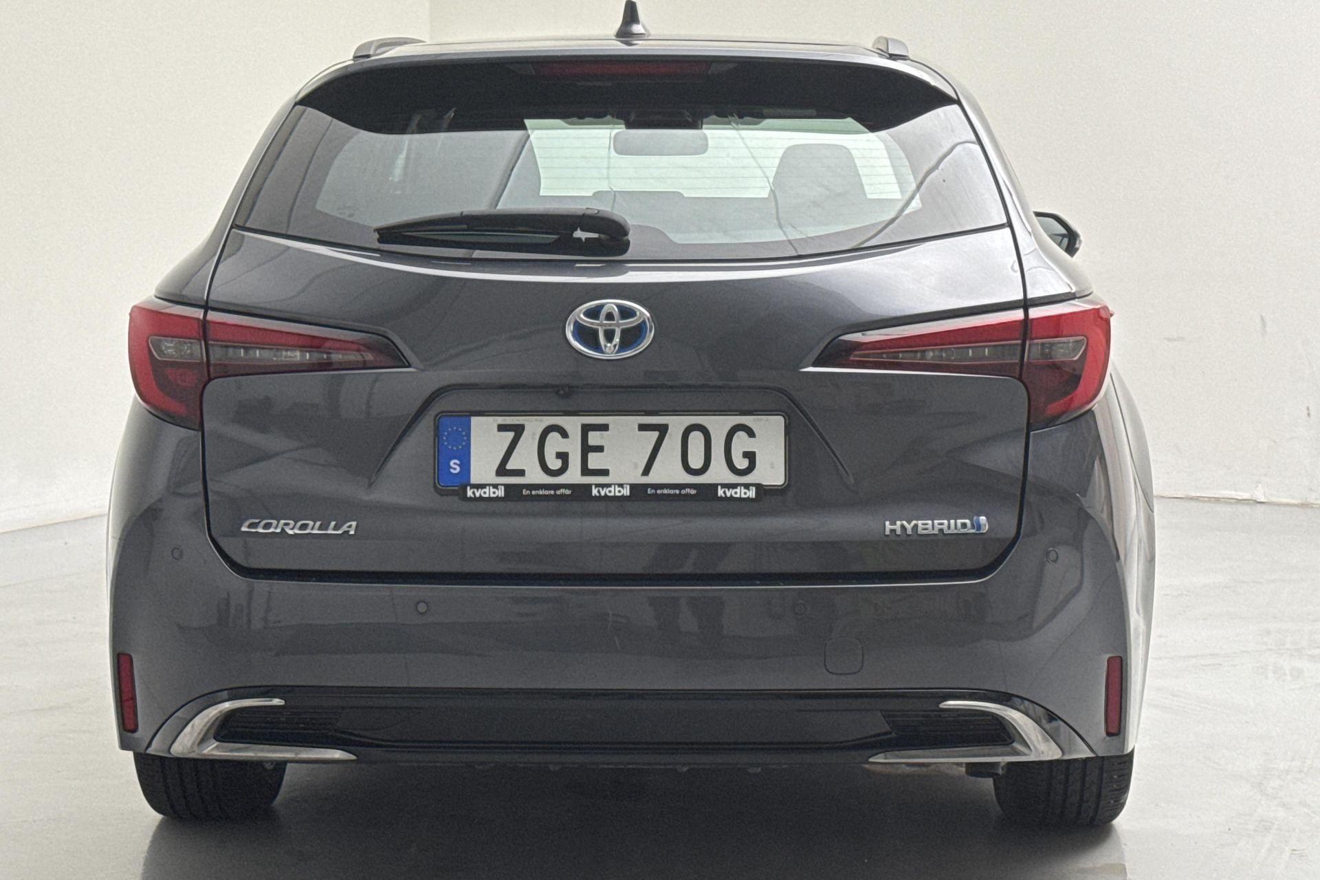 Toyota Corolla 1.8 Hybrid 2023, photo 6/10