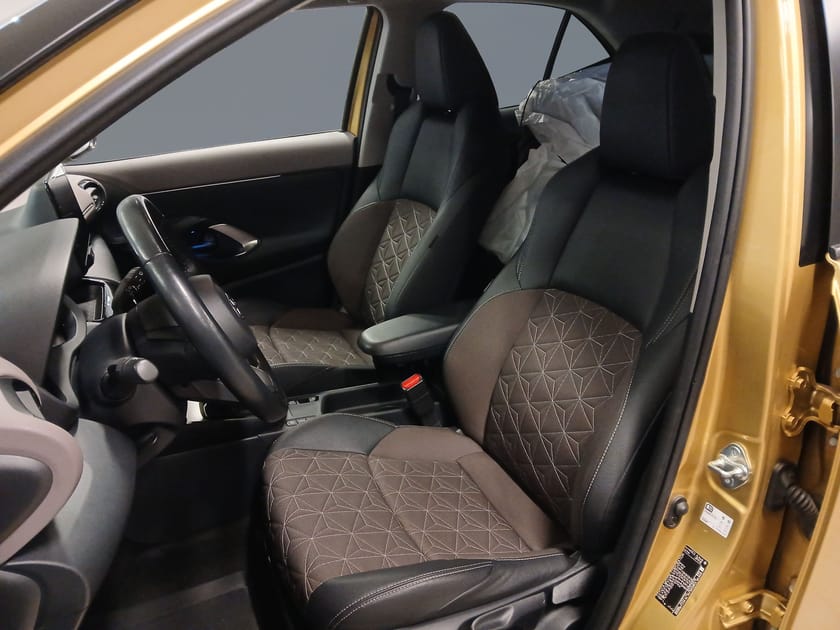 Bild 5 av Toyota Yaris Cross Hybrid e-CVT//Vintehjul//