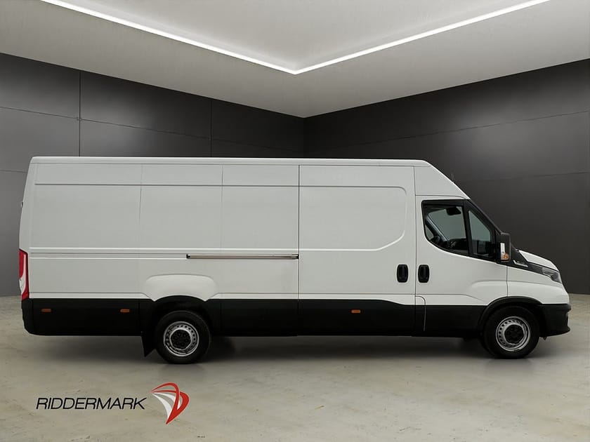 Bild 2 av Iveco Daily 35-140 Van L4H2 2.3 JTD FLYTTBIL Värmare 3-Sits PDC Moms