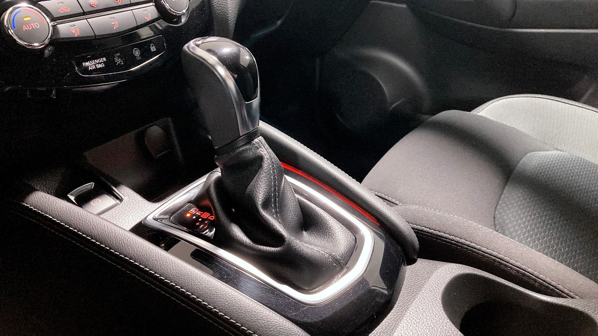 Nissan Qashqai 2018, bild 3/10