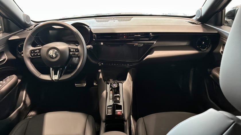 Bild 4 av Alfa Romeo Junior Ibrida *PRIVATLEASA från 3495kr/mån* TECNICA PKT