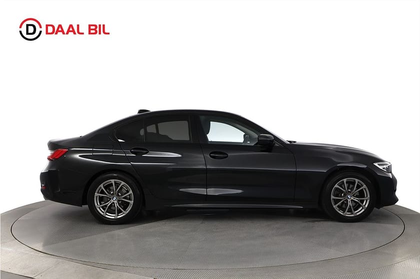 Bild 4 av BMW 320d xDrive Sedan 190HK SPORT-LINE P-VÄRM NAVI NFC 3-ZON