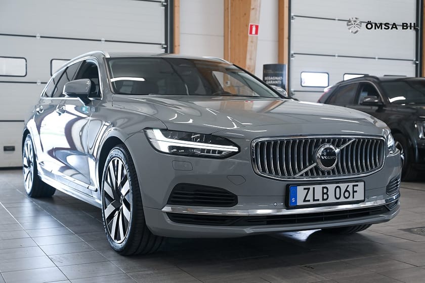 Bild 3 av Volvo V90 Recharge T6 AWD Plus Bright Drag 350hk